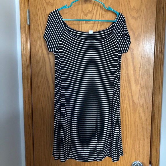 Off the Shoulder Striped Dress - Picture 2 of 3